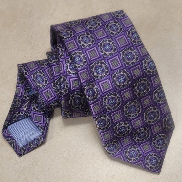 JZ Boulder All Silk Hand Made in USA Medallion Tie - Picture 1 of 5